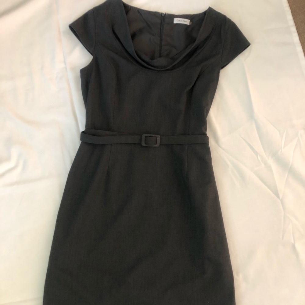 Gray cap sleeve belted dress